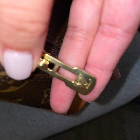 Louis Vuitton Alma - Picture 7 of 7